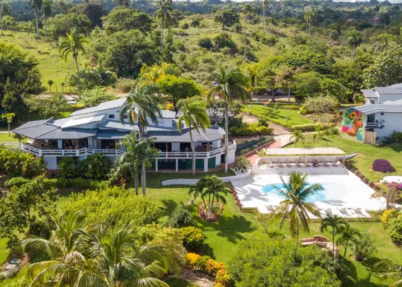 Catalina Tropical Lodge (2)