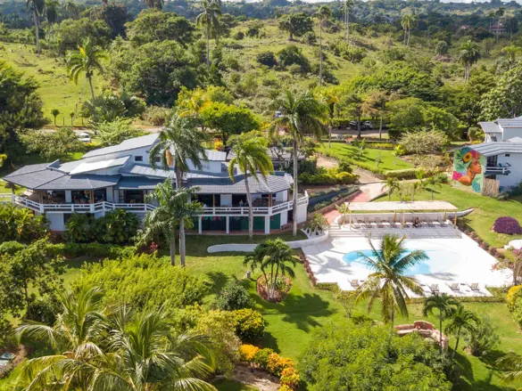 Catalina Tropical Lodge (2)