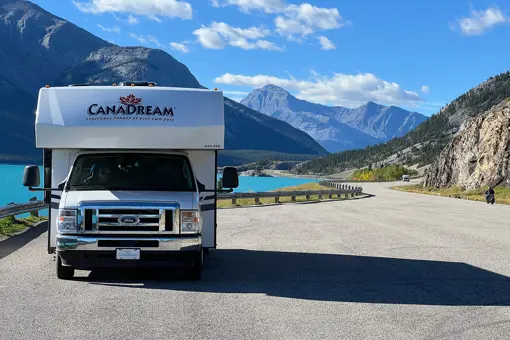 Compact Motorhome fra CanaDream i Canada