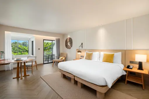 1 Saii Laguna Phuket Club Lagoon View King Bed View