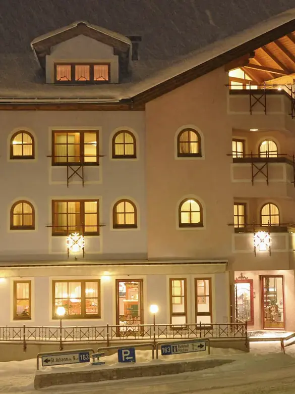 Heart_Hotel_Himmelberg.webp