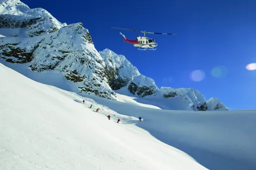 Blue River Heli Skiing Pakke Canada