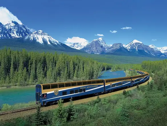 Canada Rocky Mountaineer Exterior