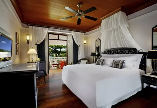 01 Chbr Deluxe Colonial Wing 02