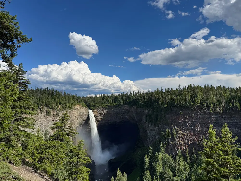 Familien Lægårds canadiske eventyr