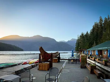 Knight Inlet Lodge - udendørs faciliteter og udsigt