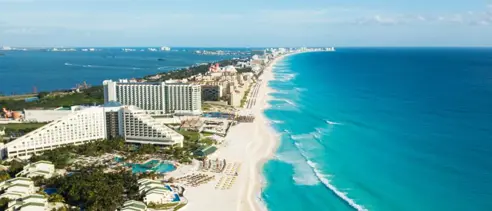 Rejseplan Mexico Cancun Beach Drone View (1)