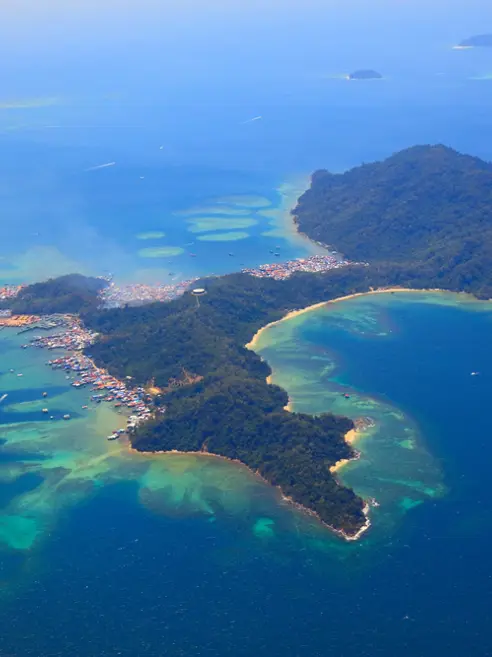 Luftfoto af Gaya Island i Malaysia