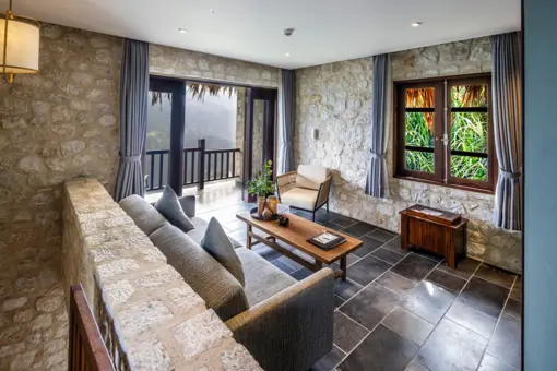 Deluxe Suite (2)