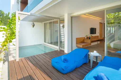 Deluxe Spa Pool Suite
