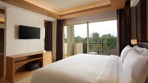 Sthala, A Tribute Portfolio Hotel, Ubud Bali Suite Room Bed