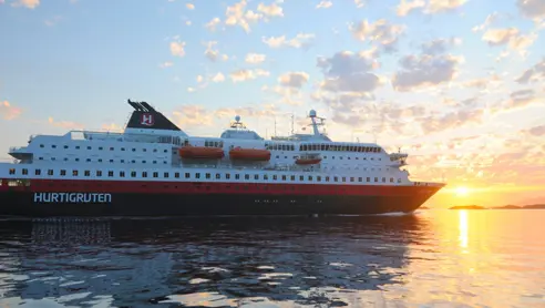 Ms Richard With Norway13 1125 600Px