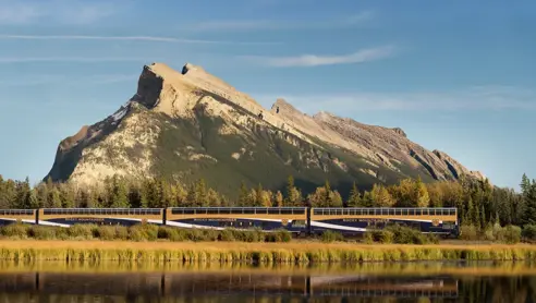 Canada Rocky Mountaineer Vermillion Train