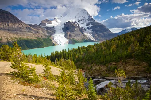 Mount Robson i The Rockies i Canada