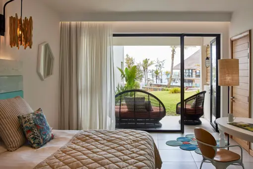 C Mauritius FA 2021 Deluxe Room 02 HD