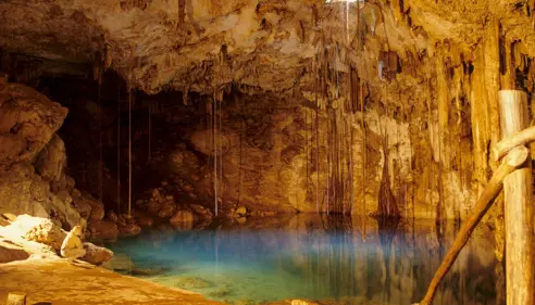 Cenote Dzitnup (1)