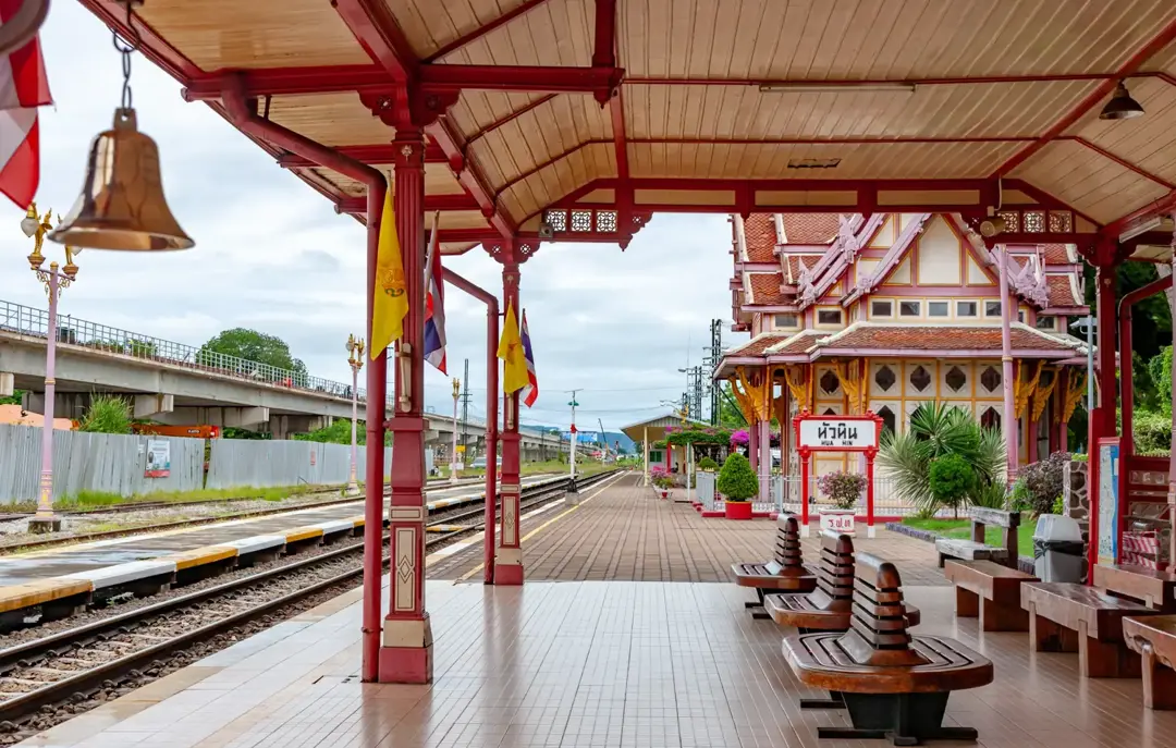 Prachuap Khiri Khan Hua Hin Railway Station (สถานีรถไฟหัวหิน) 215109DK