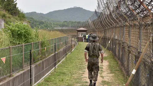 Soldat ved DMZ på udflugt fra Seoul