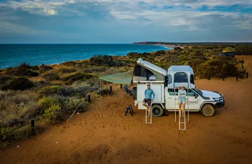 5 Person 4WD Rooftop Camper fra Redsands Campers i Australien