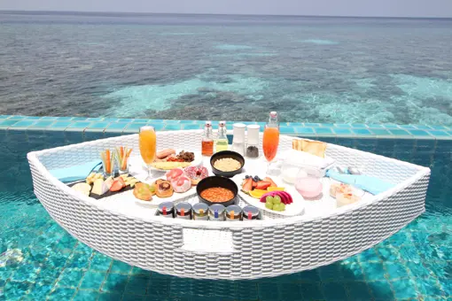 Cirm Floating Breakfast 01