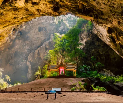 Pray Nakhon Cave