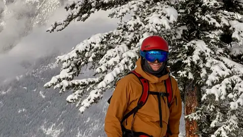 DanExplores rejsekonsulent Jens på ski i Canada