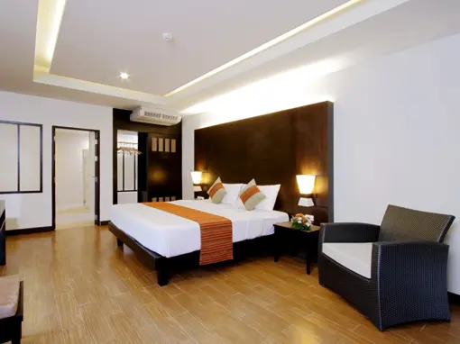 Splendid Suite 8 1