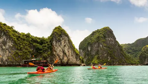 Kajaktur i Halong Bay, Vietnam