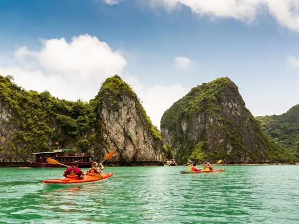 Kajaktur i Halong Bay, Vietnam