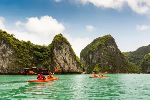 Kajaktur i Halong Bay, Vietnam