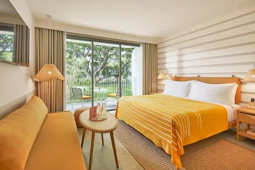 1 Standard King Master Bedroom 2
