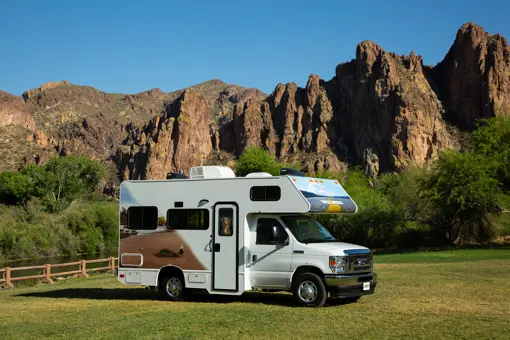 Cruise America C21 Compact Plus