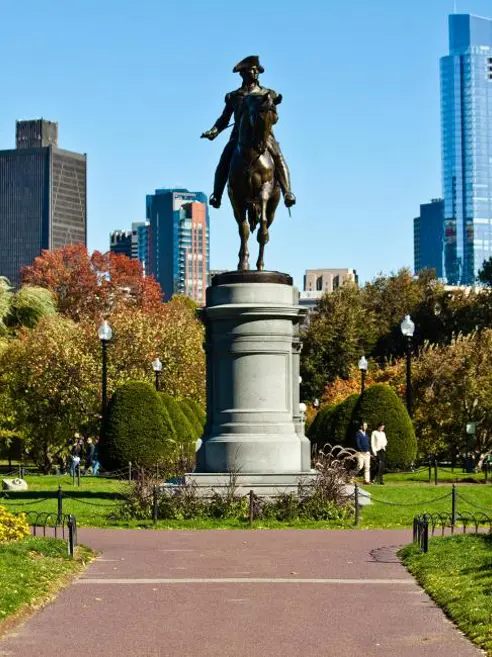 rejseplan-east-coast-new-england-boston-george-washington-statue.jpg