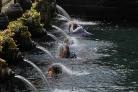 Tirta Empul Temple (2)