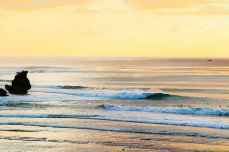 Pantai Padang Padang (3)