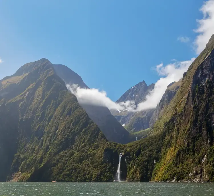 Stirling Falls, Milford Sound i New Zealand