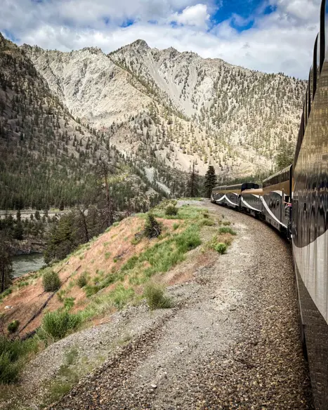 Rocky Mountaineer - tog og udsigt