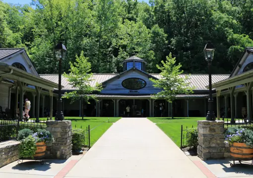 nashville-jack-daniels-distillery.jpg