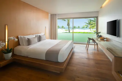 Deluxebalcony 1