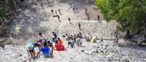 Rejseplan Mexico Tulum Climbing The Mayan Coba Ruins Pyramid